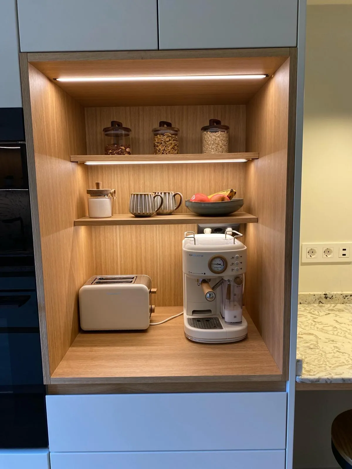 Exposición de materiales y acabados de J&P Reforma tu Hogar en Candás